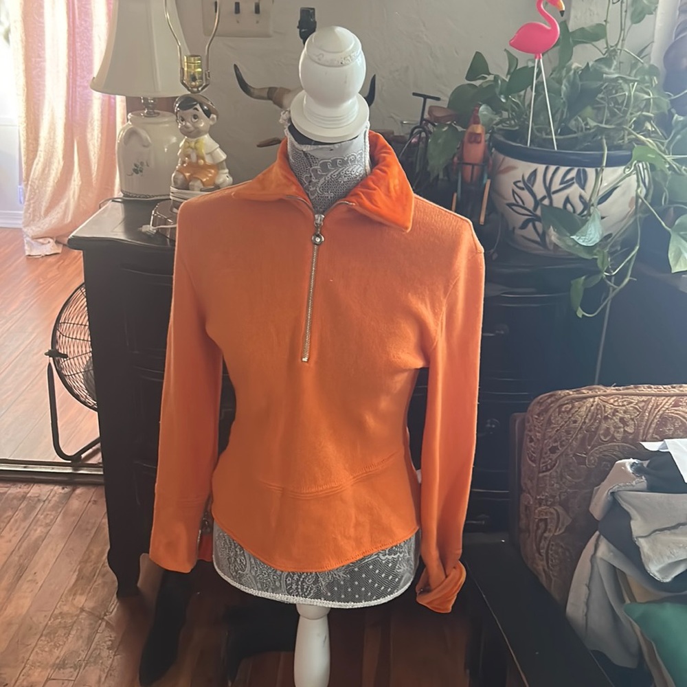 Gianfranco Ferre very beautiful sweater, orange color